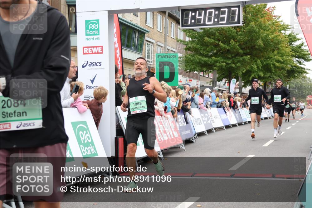 21.09.2025 - PSD Bank Halbmarathon Strokosch-Dieckow http://msf.ph/oto/8941096 21.09.2025 11:40:01 Ziel 1968, 2084, 2085, 4016, 4017 meine-sportfotos.de