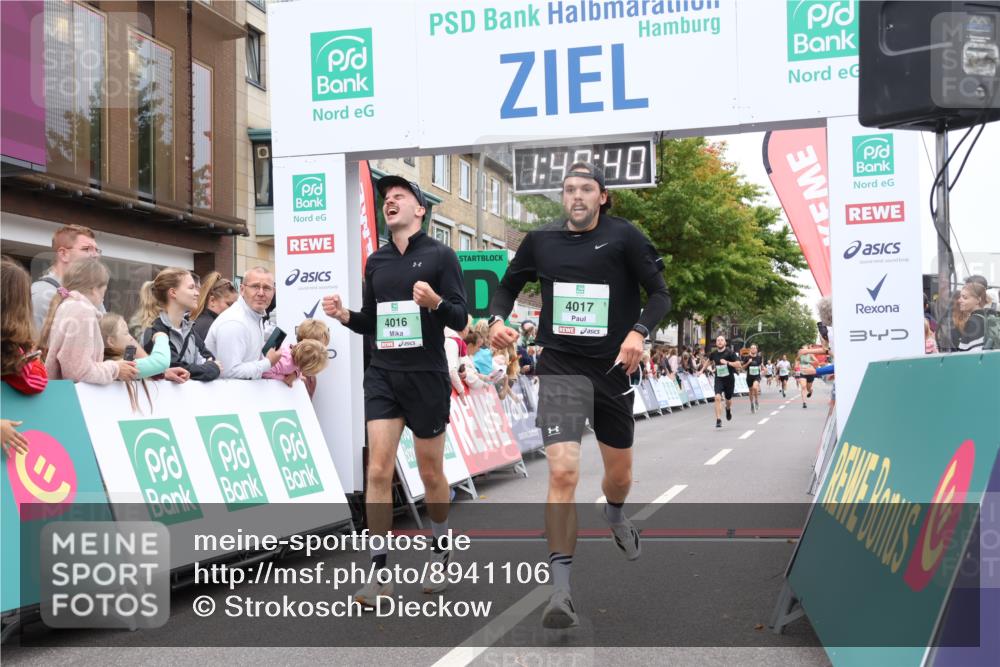 21.09.2025 - PSD Bank Halbmarathon Strokosch-Dieckow http://msf.ph/oto/8941106 21.09.2025 11:40:03 Ziel 1968, 2084, 2085, 2442, 4016, 4017 meine-sportfotos.de