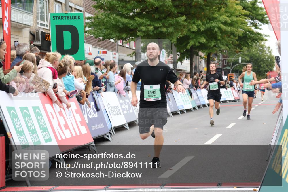 21.09.2025 - PSD Bank Halbmarathon Strokosch-Dieckow http://msf.ph/oto/8941111 21.09.2025 11:40:06 Ziel 1645, 1968, 2015, 2442, 4016, 4017 meine-sportfotos.de