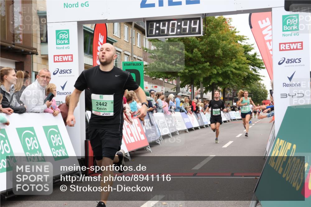 21.09.2025 - PSD Bank Halbmarathon Strokosch-Dieckow http://msf.ph/oto/8941116 21.09.2025 11:40:07 Ziel 1645, 1968, 2015, 2442, 4016, 4017 meine-sportfotos.de