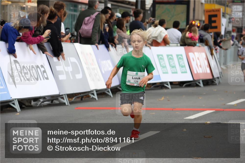 21.09.2025 - PSD Bank Halbmarathon Strokosch-Dieckow http://msf.ph/oto/8941161 21.09.2025 10:27:21 Ziel 101, 128, 239, 242, 247, 292, 298, 329, 330, 391, 398 meine-sportfotos.de