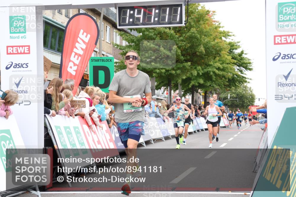 21.09.2025 - PSD Bank Halbmarathon Strokosch-Dieckow http://msf.ph/oto/8941181 21.09.2025 11:40:34 Ziel 1318, 1767, 1779, 1992, 2021, 2269, 2542 meine-sportfotos.de