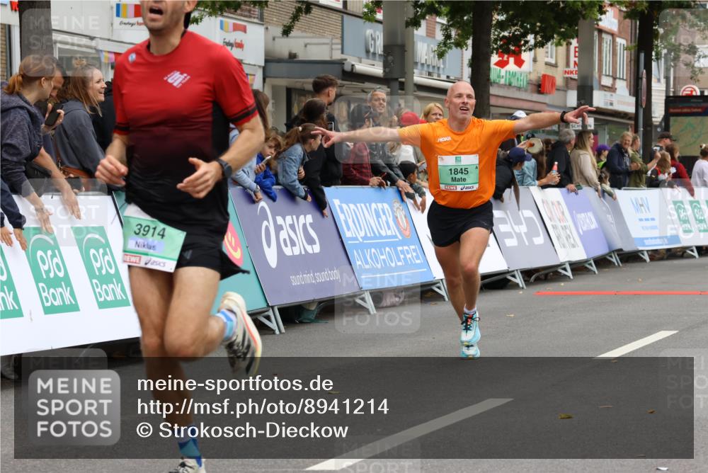 21.09.2025 - PSD Bank Halbmarathon Strokosch-Dieckow http://msf.ph/oto/8941214 21.09.2025 11:24:31 Ziel 1845, 1989, 3913, 3914 meine-sportfotos.de