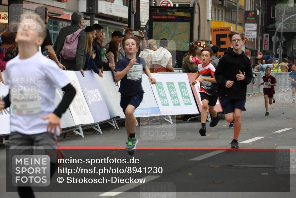 21.09.2025 - PSD Bank Halbmarathon Strokosch-Dieckow http://msf.ph/oto/8941230 21.09.2025 10:27:28 Ziel 101, 128, 247, 249, 292, 341, 342, 391 meine-sportfotos.de