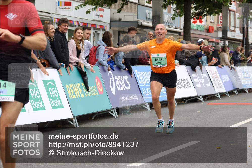 21.09.2025 - PSD Bank Halbmarathon Strokosch-Dieckow http://msf.ph/oto/8941237 21.09.2025 11:24:31 Ziel 1845, 1989, 3913, 3914 meine-sportfotos.de
