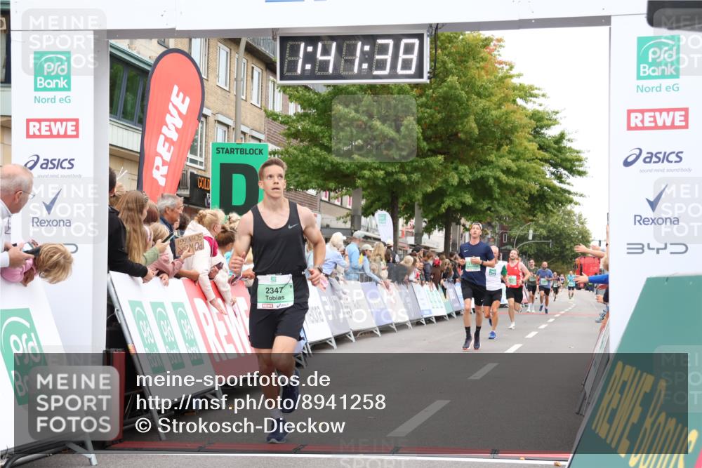 21.09.2025 - PSD Bank Halbmarathon Strokosch-Dieckow http://msf.ph/oto/8941258 21.09.2025 11:41:01 Ziel 1947, 2159, 2347 meine-sportfotos.de