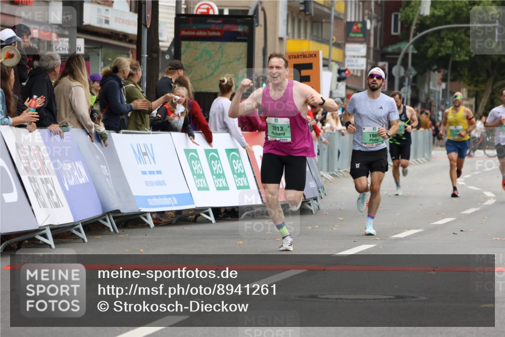 21.09.2025 - PSD Bank Halbmarathon Strokosch-Dieckow http://msf.ph/oto/8941261 21.09.2025 11:24:34 Ziel 1310, 1845, 1989, 3913, 3914 meine-sportfotos.de