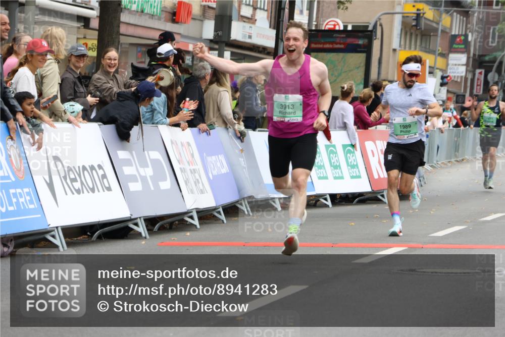 21.09.2025 - PSD Bank Halbmarathon Strokosch-Dieckow http://msf.ph/oto/8941283 21.09.2025 11:24:36 Ziel 1178, 1310, 1471, 1845, 1989, 3913, 3914 meine-sportfotos.de