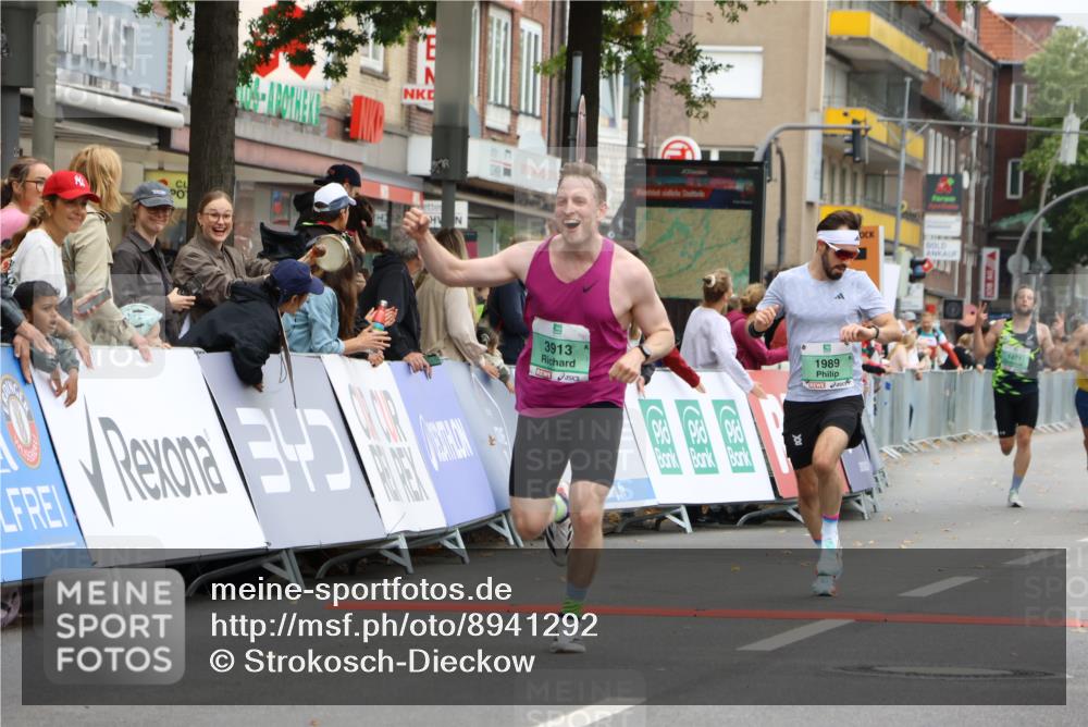 21.09.2025 - PSD Bank Halbmarathon Strokosch-Dieckow http://msf.ph/oto/8941292 21.09.2025 11:24:36 Ziel 1178, 1310, 1471, 1845, 1989, 3913, 3914 meine-sportfotos.de