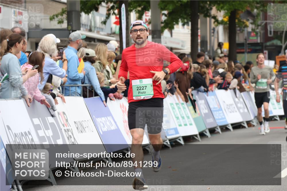 21.09.2025 - PSD Bank Halbmarathon Strokosch-Dieckow http://msf.ph/oto/8941299 21.09.2025 11:41:15 Ziel 2074, 2138, 2180, 2227 meine-sportfotos.de