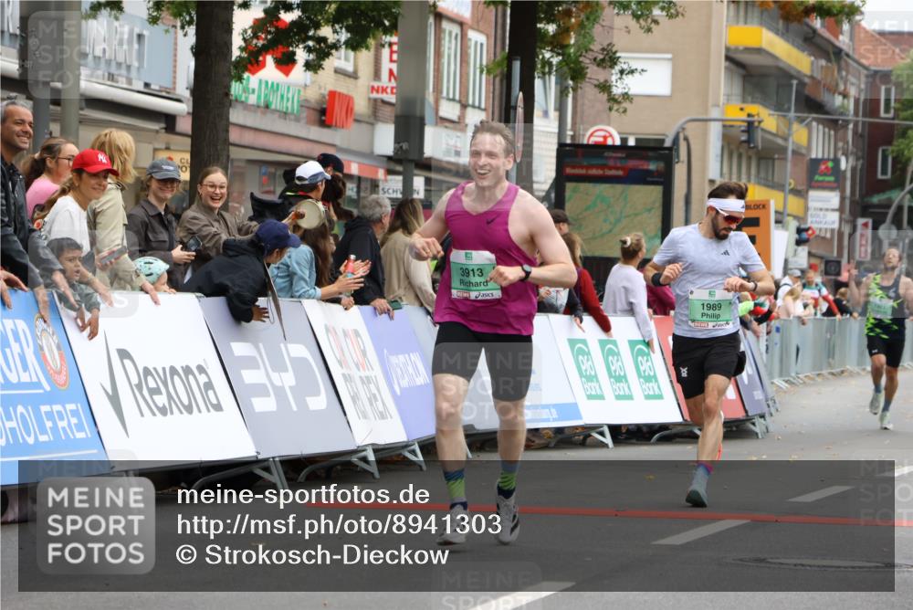 21.09.2025 - PSD Bank Halbmarathon Strokosch-Dieckow http://msf.ph/oto/8941303 21.09.2025 11:24:36 Ziel 1178, 1310, 1471, 1845, 1989, 3913, 3914 meine-sportfotos.de