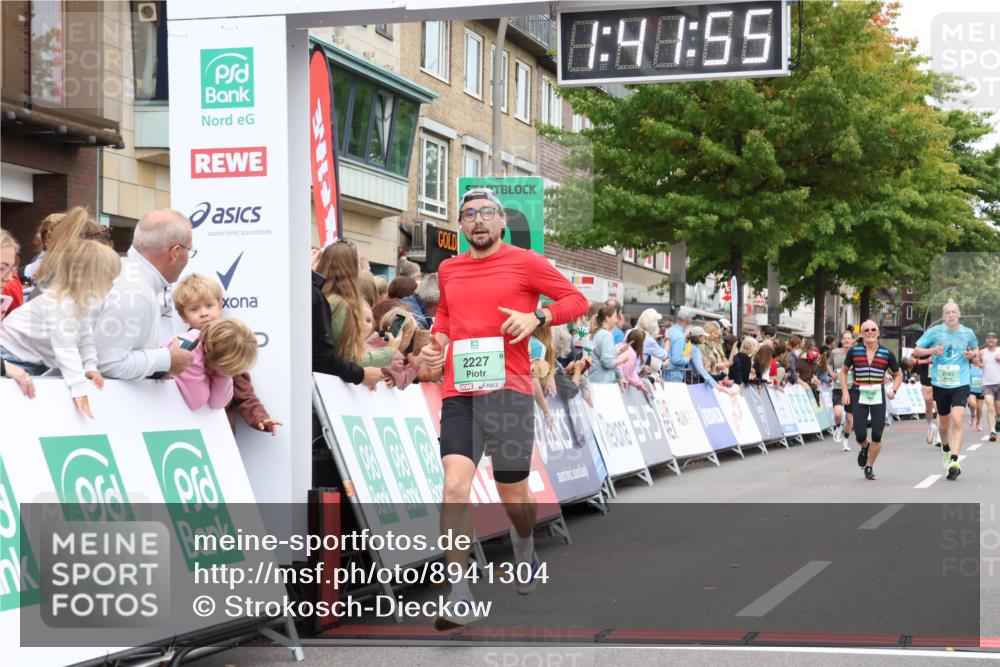 21.09.2025 - PSD Bank Halbmarathon Strokosch-Dieckow http://msf.ph/oto/8941304 21.09.2025 11:41:18 Ziel 1788, 2138, 2180, 2183, 2227 meine-sportfotos.de