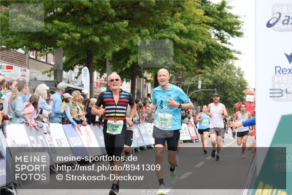 21.09.2025 - PSD Bank Halbmarathon Strokosch-Dieckow http://msf.ph/oto/8941309 21.09.2025 11:41:20 Ziel 1788, 2138, 2183, 2227 meine-sportfotos.de