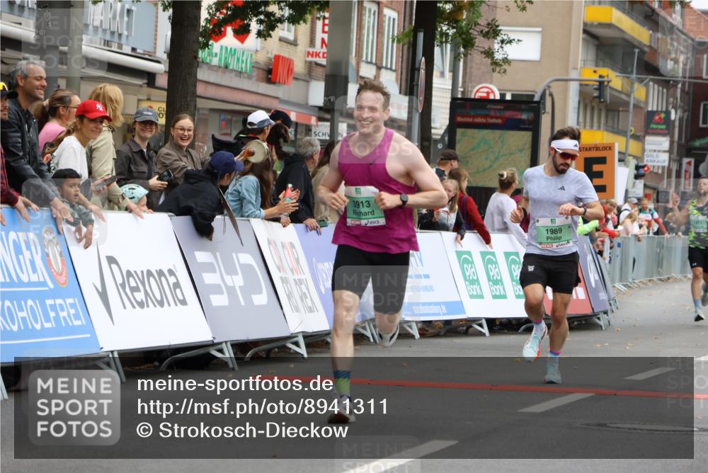 21.09.2025 - PSD Bank Halbmarathon Strokosch-Dieckow http://msf.ph/oto/8941311 21.09.2025 11:24:36 Ziel 1178, 1310, 1471, 1845, 1989, 3913, 3914 meine-sportfotos.de