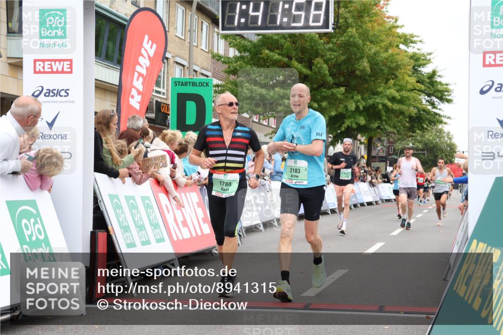 21.09.2025 - PSD Bank Halbmarathon Strokosch-Dieckow http://msf.ph/oto/8941315 21.09.2025 11:41:22 Ziel 1435, 1775, 1776, 1788, 2183, 2227, 3911, 4026 meine-sportfotos.de