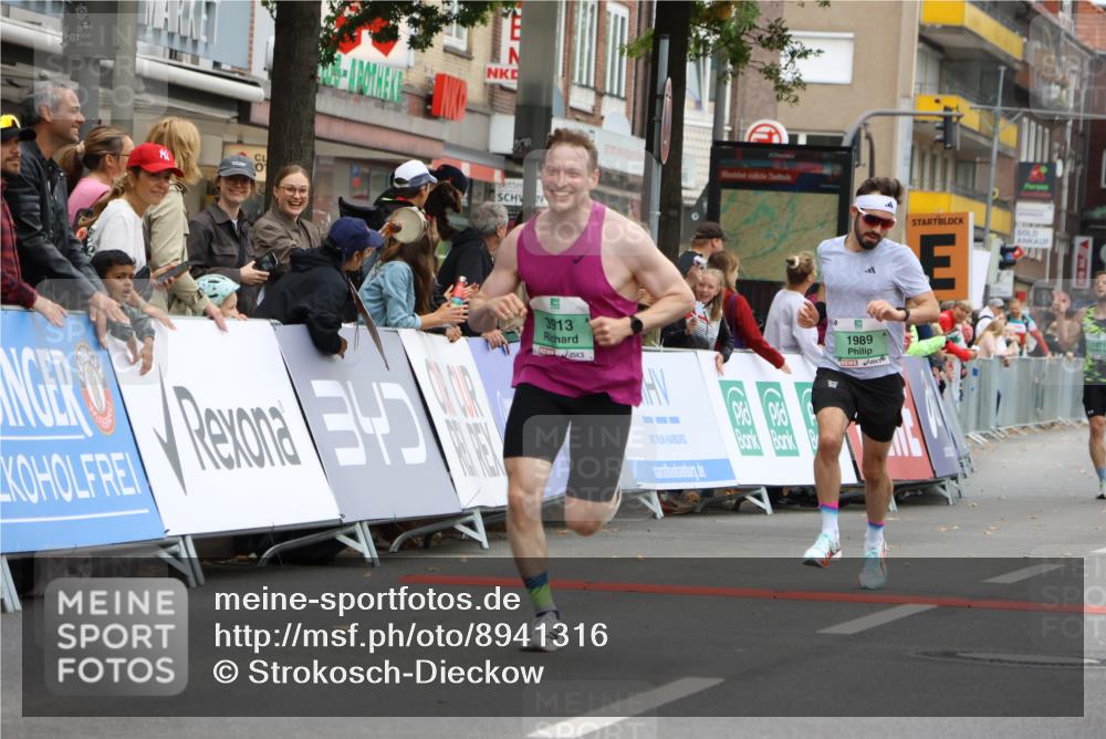 21.09.2025 - PSD Bank Halbmarathon Strokosch-Dieckow http://msf.ph/oto/8941316 21.09.2025 11:24:36 Ziel 1178, 1310, 1471, 1845, 1989, 3913, 3914 meine-sportfotos.de