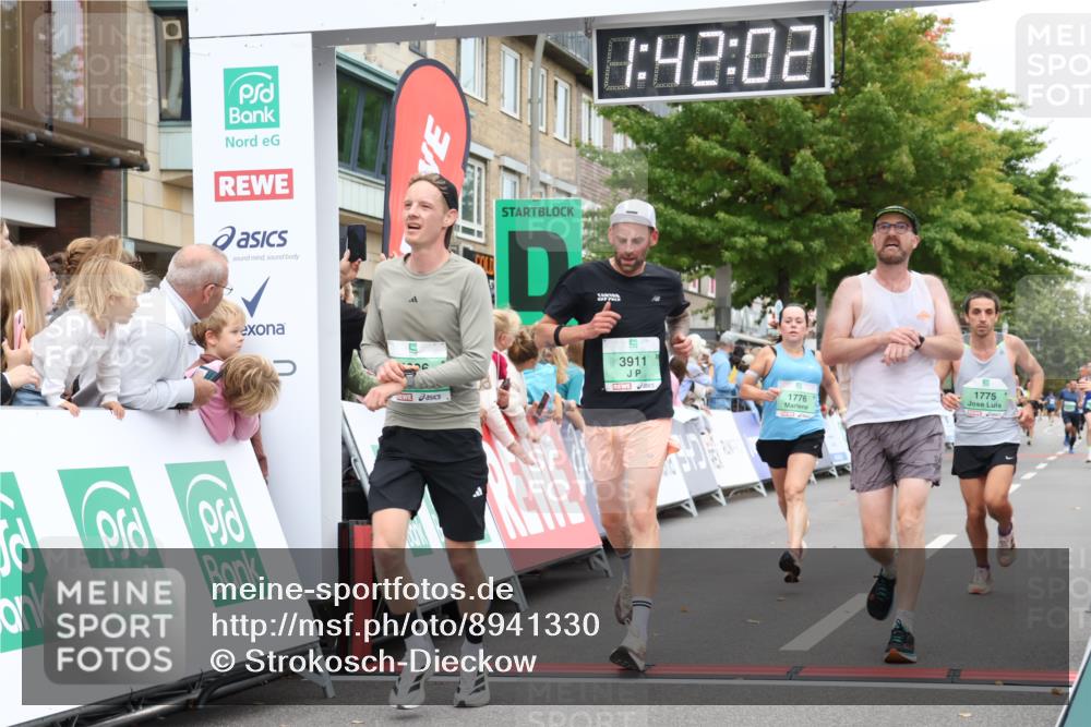 21.09.2025 - PSD Bank Halbmarathon Strokosch-Dieckow http://msf.ph/oto/8941330 21.09.2025 11:41:25 Ziel 1435, 1775, 1776, 1788, 2183, 2227, 3911, 4026 meine-sportfotos.de
