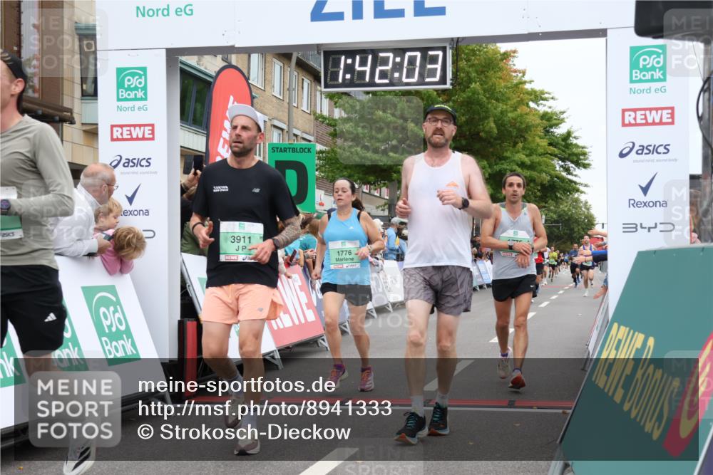 21.09.2025 - PSD Bank Halbmarathon Strokosch-Dieckow http://msf.ph/oto/8941333 21.09.2025 11:41:26 Ziel 1435, 1775, 1776, 1788, 2183, 2227, 3911, 4026 meine-sportfotos.de