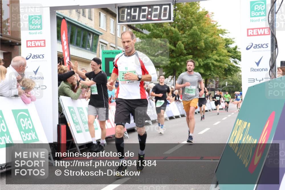21.09.2025 - PSD Bank Halbmarathon Strokosch-Dieckow http://msf.ph/oto/8941384 21.09.2025 11:41:44 Ziel 1399, 1758, 1765, 1887, 2111, 2231, 2443, 3895 meine-sportfotos.de