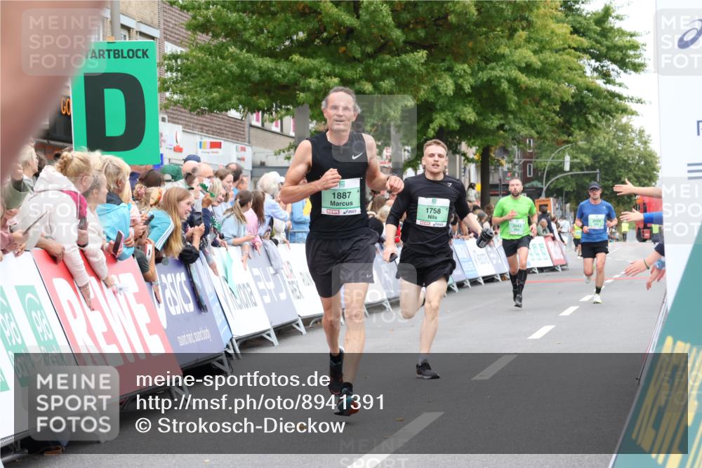 21.09.2025 - PSD Bank Halbmarathon Strokosch-Dieckow http://msf.ph/oto/8941391 21.09.2025 11:41:47 Ziel 1399, 1758, 1765, 1887, 2043, 2111, 2231, 3895 meine-sportfotos.de