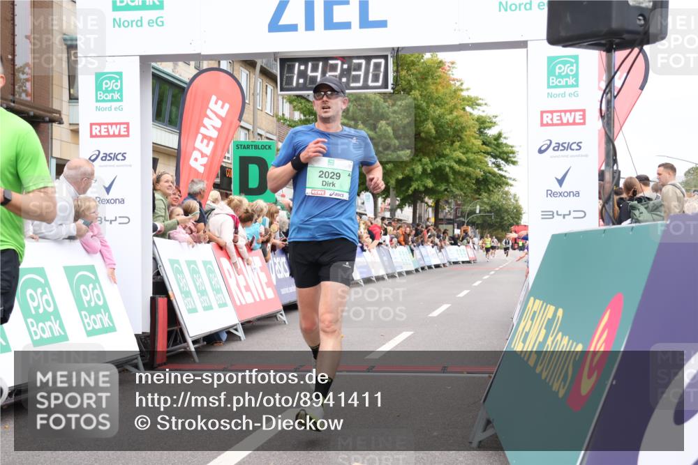 21.09.2025 - PSD Bank Halbmarathon Strokosch-Dieckow http://msf.ph/oto/8941411 21.09.2025 11:41:53 Ziel 1399, 1758, 1887, 2029, 2043 meine-sportfotos.de