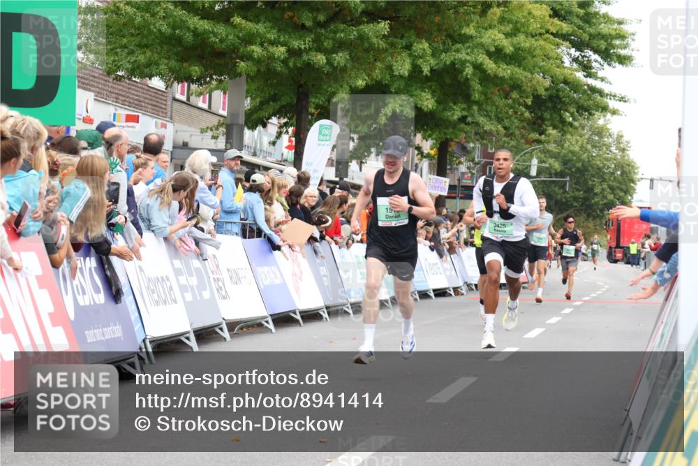 21.09.2025 - PSD Bank Halbmarathon Strokosch-Dieckow http://msf.ph/oto/8941414 21.09.2025 11:42:06 Ziel 1518, 2425 meine-sportfotos.de