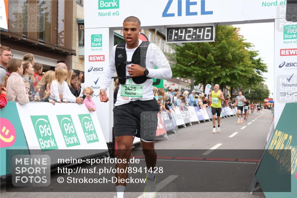 21.09.2025 - PSD Bank Halbmarathon Strokosch-Dieckow http://msf.ph/oto/8941428 21.09.2025 11:42:10 Ziel 1484, 1518, 2045, 2425 meine-sportfotos.de