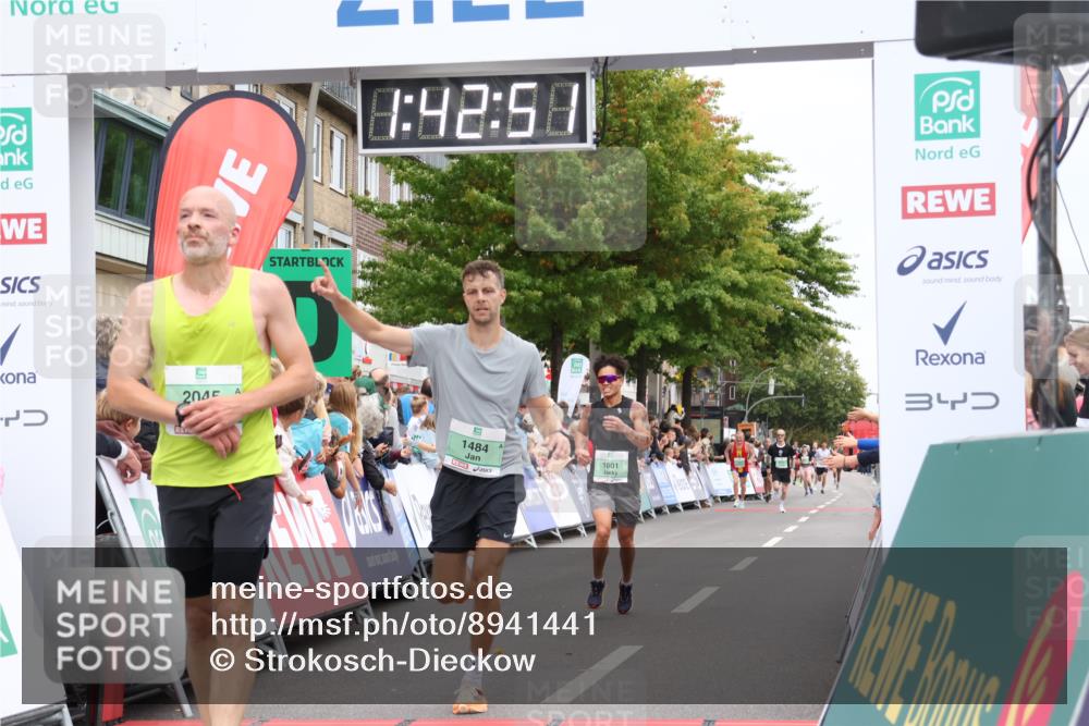 21.09.2025 - PSD Bank Halbmarathon Strokosch-Dieckow http://msf.ph/oto/8941441 21.09.2025 11:42:14 Ziel 1484, 1518, 1801, 2045, 2425 meine-sportfotos.de