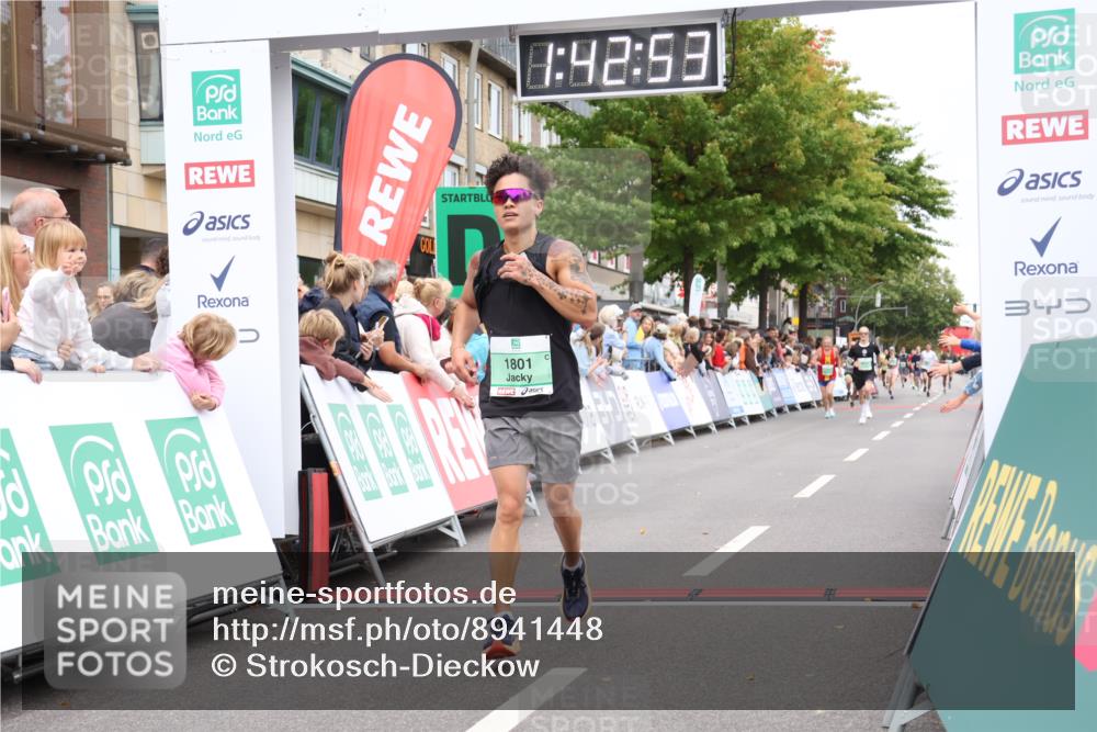 21.09.2025 - PSD Bank Halbmarathon Strokosch-Dieckow http://msf.ph/oto/8941448 21.09.2025 11:42:16 Ziel 1484, 1801, 2045, 2425 meine-sportfotos.de
