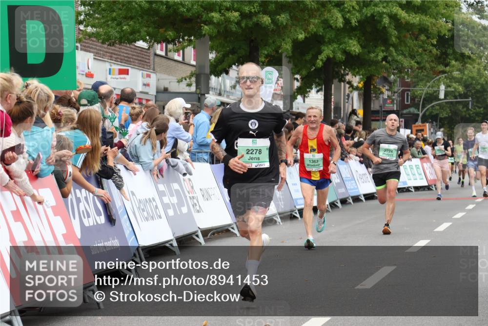 21.09.2025 - PSD Bank Halbmarathon Strokosch-Dieckow http://msf.ph/oto/8941453 21.09.2025 11:42:21 Ziel 1363, 1484, 1801, 2224, 2278 meine-sportfotos.de