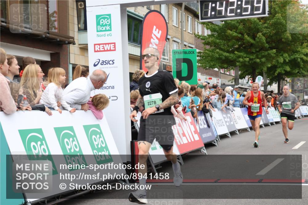 21.09.2025 - PSD Bank Halbmarathon Strokosch-Dieckow http://msf.ph/oto/8941458 21.09.2025 11:42:22 Ziel 1363, 1484, 1801, 2224, 2278 meine-sportfotos.de