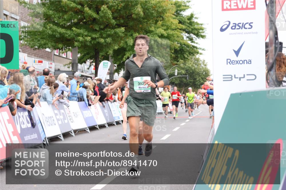 21.09.2025 - PSD Bank Halbmarathon Strokosch-Dieckow http://msf.ph/oto/8941470 21.09.2025 11:42:28 Ziel 1363, 1899, 2224, 2278, 2380, 3928, 4048 meine-sportfotos.de