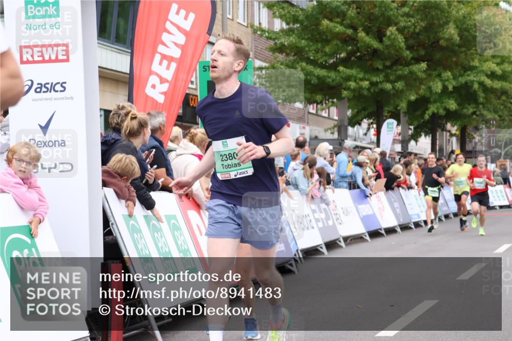 21.09.2025 - PSD Bank Halbmarathon Strokosch-Dieckow http://msf.ph/oto/8941483 21.09.2025 11:42:31 Ziel 1058, 1363, 1899, 2224, 2253, 2281, 2380, 3928, 4048 meine-sportfotos.de