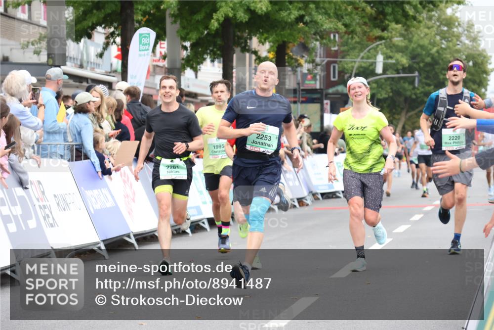 21.09.2025 - PSD Bank Halbmarathon Strokosch-Dieckow http://msf.ph/oto/8941487 21.09.2025 11:42:32 Ziel 1058, 1363, 1899, 2220, 2224, 2253, 2281, 2380, 3928, 3930, 4048 meine-sportfotos.de