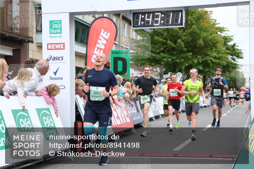 21.09.2025 - PSD Bank Halbmarathon Strokosch-Dieckow http://msf.ph/oto/8941498 21.09.2025 11:42:34 Ziel 1058, 1899, 1995, 2220, 2253, 2281, 2380, 3928, 3930, 4048 meine-sportfotos.de