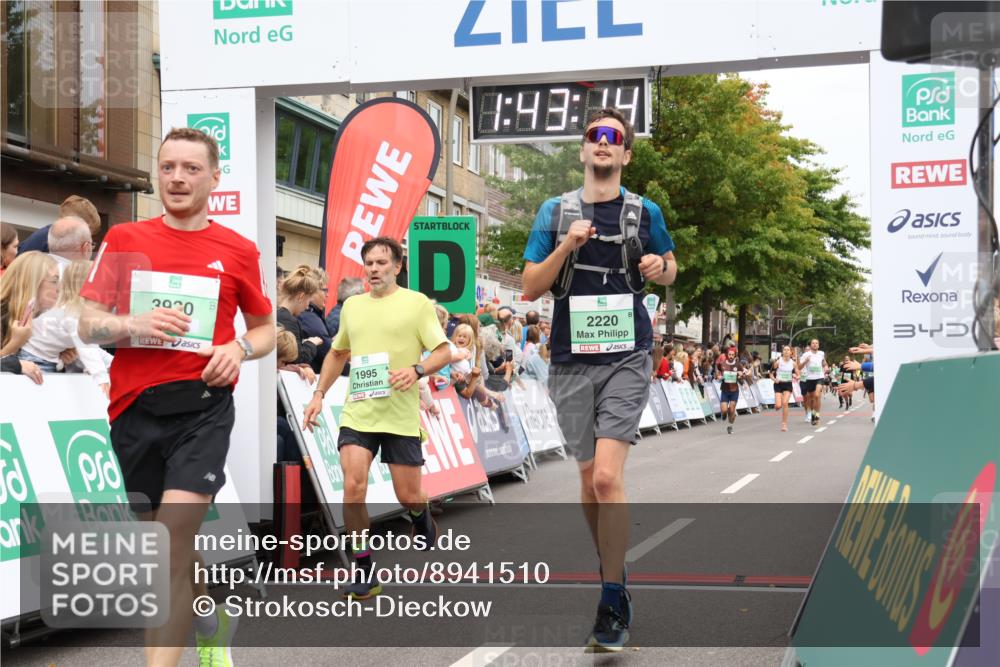 21.09.2025 - PSD Bank Halbmarathon Strokosch-Dieckow http://msf.ph/oto/8941510 21.09.2025 11:42:37 Ziel 1058, 1899, 1995, 2220, 2253, 2272, 2281, 2380, 3930, 4048 meine-sportfotos.de