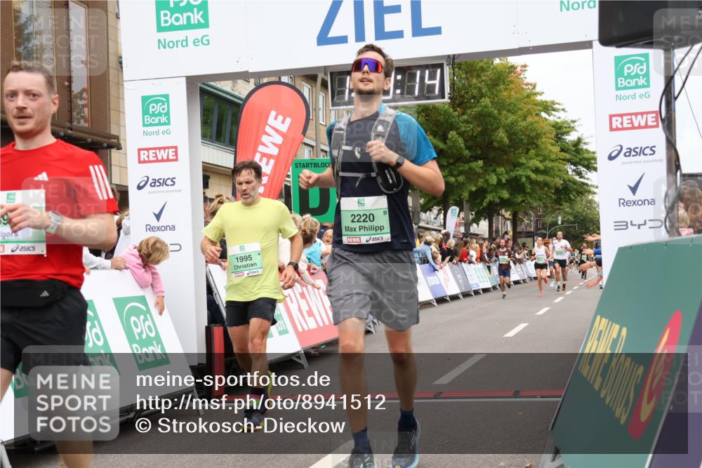 21.09.2025 - PSD Bank Halbmarathon Strokosch-Dieckow http://msf.ph/oto/8941512 21.09.2025 11:42:37 Ziel 1058, 1899, 1995, 2220, 2253, 2272, 2281, 2380, 3930, 4048 meine-sportfotos.de