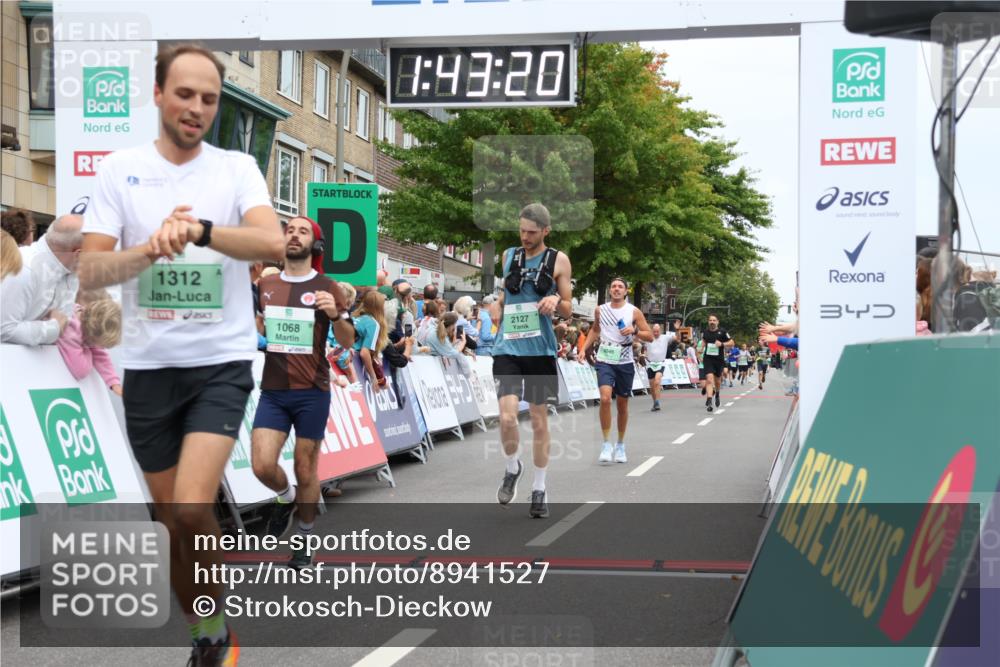 21.09.2025 - PSD Bank Halbmarathon Strokosch-Dieckow http://msf.ph/oto/8941527 21.09.2025 11:42:43 Ziel 1058, 1068, 1312, 1995, 2127, 2220, 2272, 2281, 3930, 4046 meine-sportfotos.de