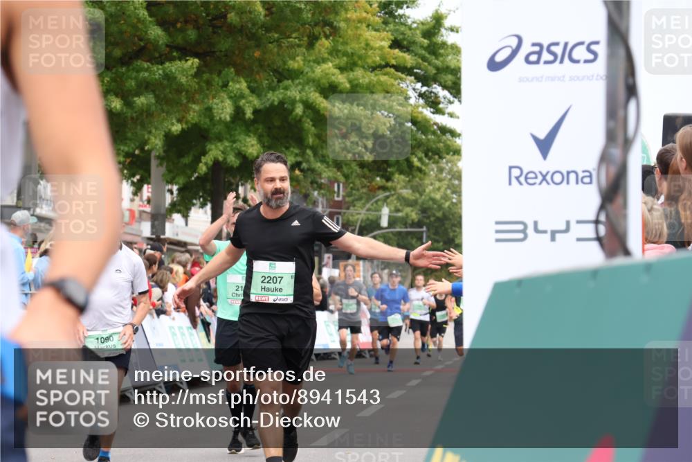 21.09.2025 - PSD Bank Halbmarathon Strokosch-Dieckow http://msf.ph/oto/8941543 21.09.2025 11:42:48 Ziel 1068, 1090, 1312, 2123, 2127, 2174, 2207, 2272, 4046 meine-sportfotos.de