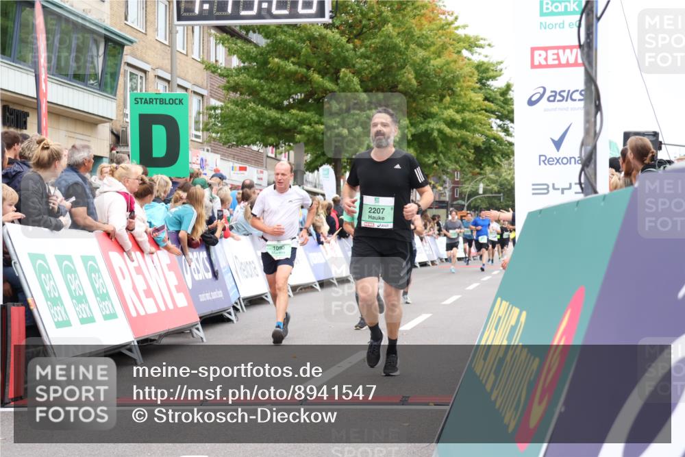 21.09.2025 - PSD Bank Halbmarathon Strokosch-Dieckow http://msf.ph/oto/8941547 21.09.2025 11:42:49 Ziel 1068, 1090, 1312, 2123, 2127, 2174, 2207, 2272, 4046 meine-sportfotos.de