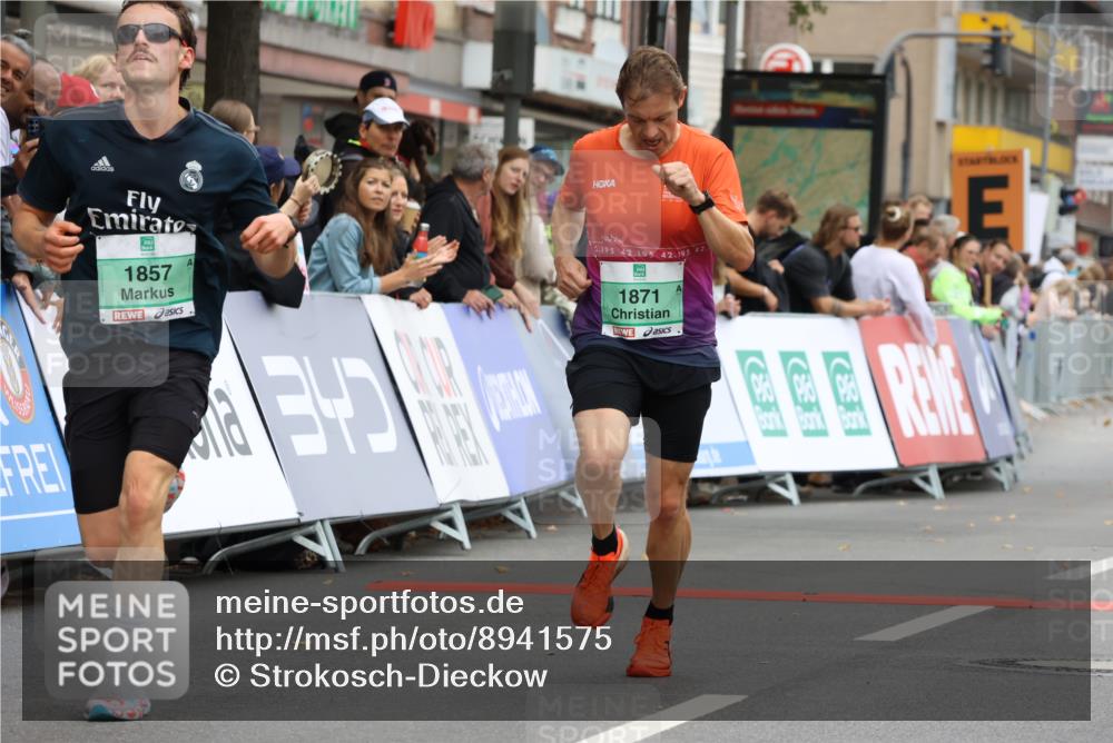 21.09.2025 - PSD Bank Halbmarathon Strokosch-Dieckow http://msf.ph/oto/8941575 21.09.2025 11:25:30 Ziel 1608, 1627, 1857, 1871 meine-sportfotos.de