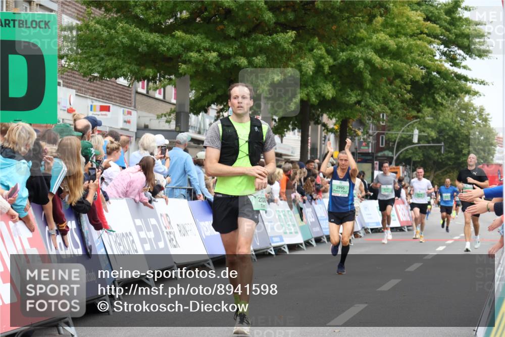 21.09.2025 - PSD Bank Halbmarathon Strokosch-Dieckow http://msf.ph/oto/8941598 21.09.2025 11:43:03 Ziel 1749, 1750, 2100, 2135, 2158, 2369 meine-sportfotos.de