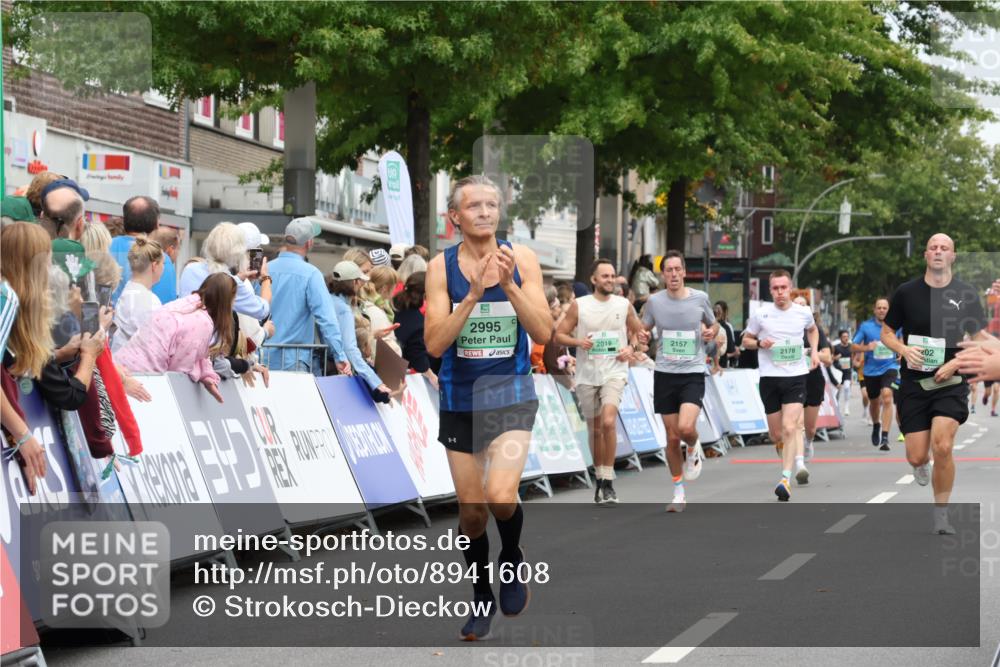 21.09.2025 - PSD Bank Halbmarathon Strokosch-Dieckow http://msf.ph/oto/8941608 21.09.2025 11:43:06 Ziel 1749, 1750, 2100, 2157, 2158, 2369, 2995 meine-sportfotos.de
