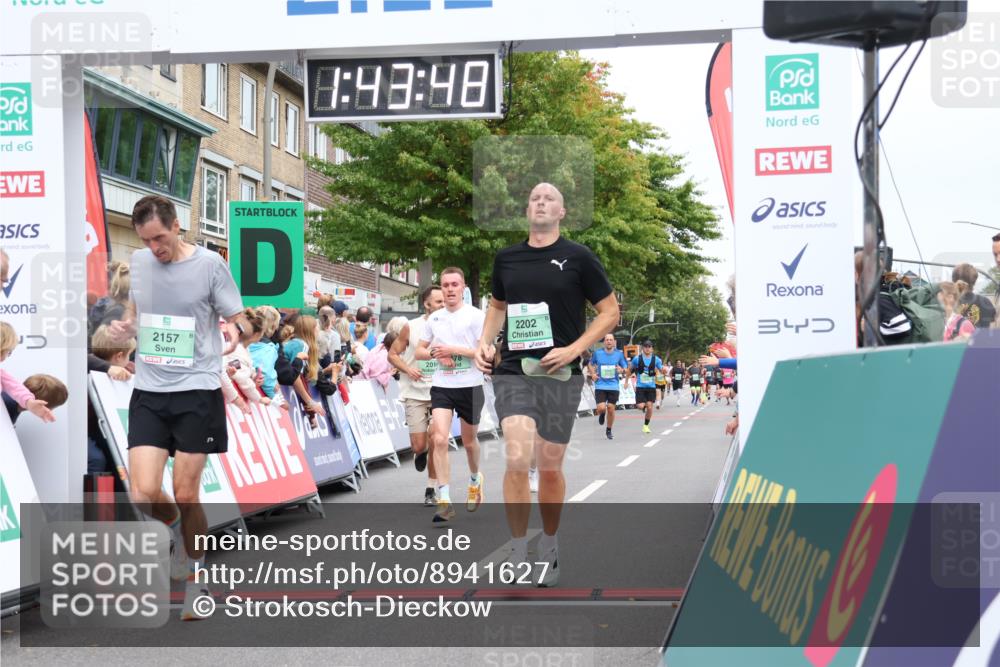 21.09.2025 - PSD Bank Halbmarathon Strokosch-Dieckow http://msf.ph/oto/8941627 21.09.2025 11:43:11 Ziel 1555, 2019, 2100, 2157, 2178, 2202, 2240, 2995 meine-sportfotos.de