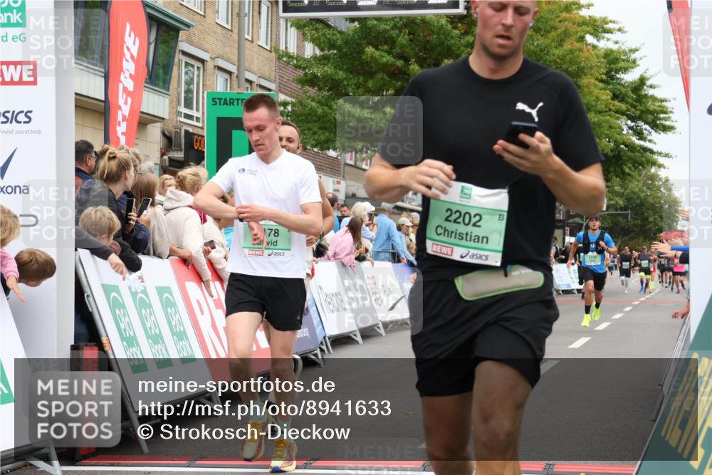 21.09.2025 - PSD Bank Halbmarathon Strokosch-Dieckow http://msf.ph/oto/8941633 21.09.2025 11:43:12 Ziel 1555, 2019, 2100, 2157, 2178, 2202, 2240, 2265, 2995 meine-sportfotos.de