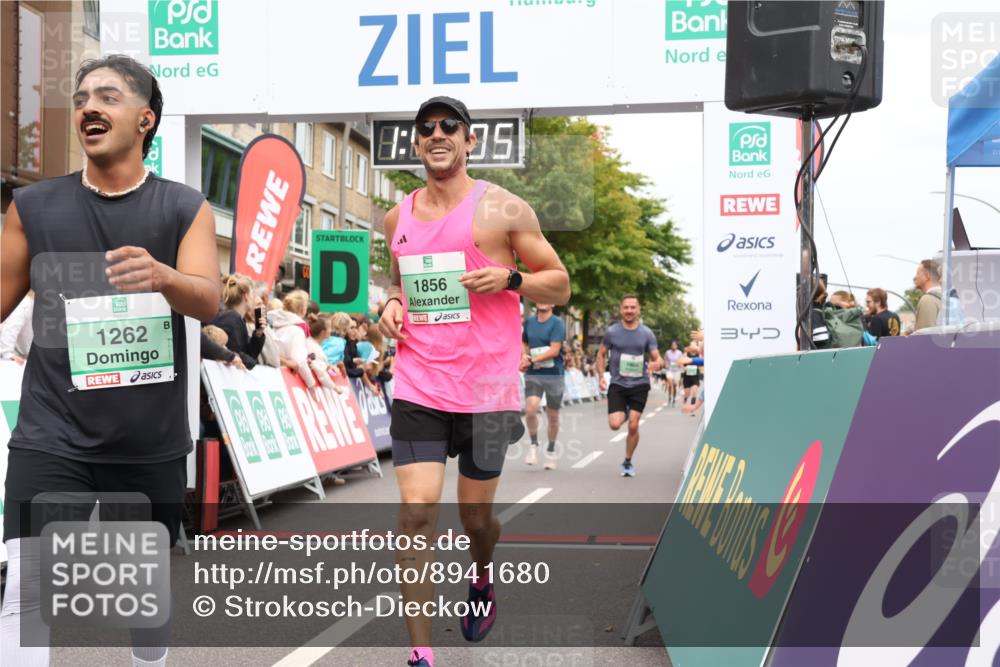 21.09.2025 - PSD Bank Halbmarathon Strokosch-Dieckow http://msf.ph/oto/8941680 21.09.2025 11:43:28 Ziel 1262, 1264, 1804, 1856, 1943, 2027, 2154, 3920 meine-sportfotos.de