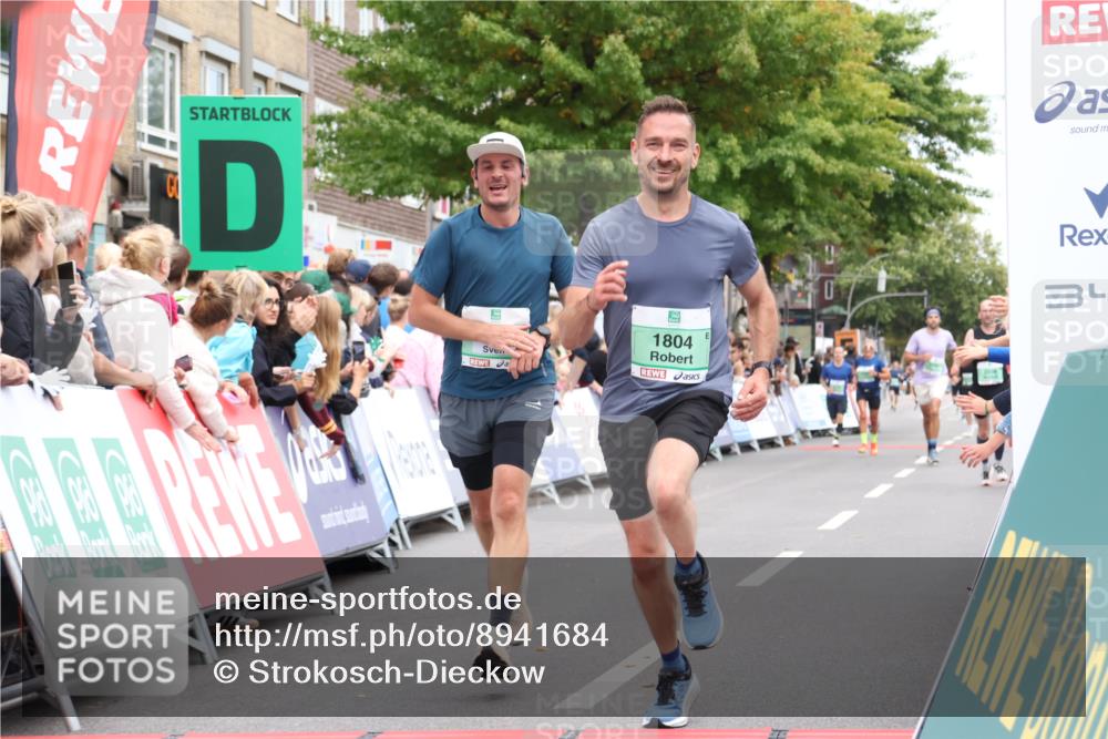21.09.2025 - PSD Bank Halbmarathon Strokosch-Dieckow http://msf.ph/oto/8941684 21.09.2025 11:43:29 Ziel 1262, 1264, 1804, 1856, 1943, 2027, 2154, 3920 meine-sportfotos.de