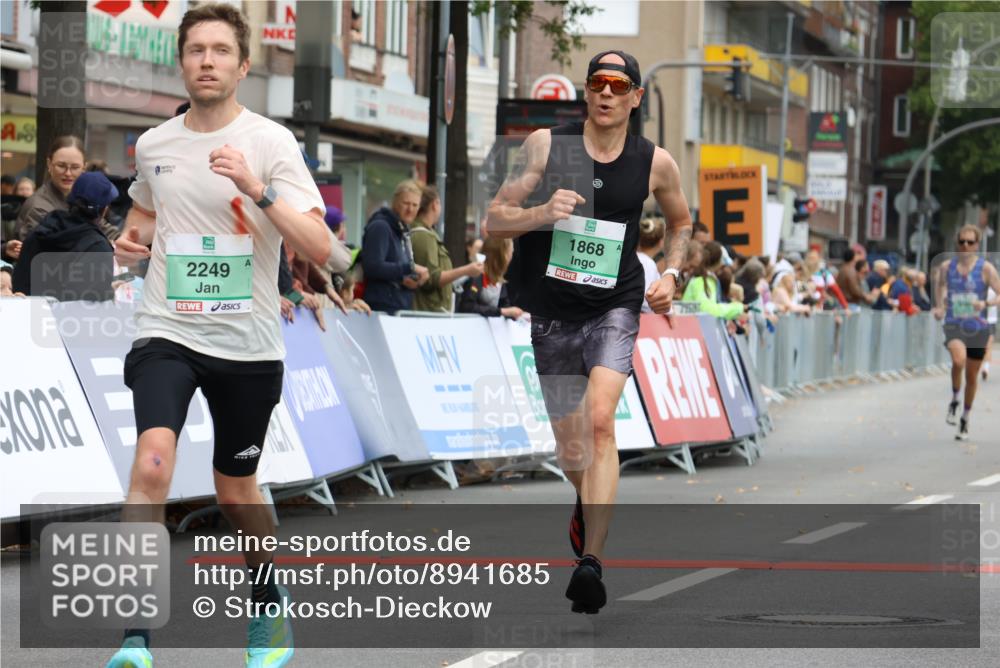 21.09.2025 - PSD Bank Halbmarathon Strokosch-Dieckow http://msf.ph/oto/8941685 21.09.2025 11:26:09 Ziel 1868, 2249 meine-sportfotos.de