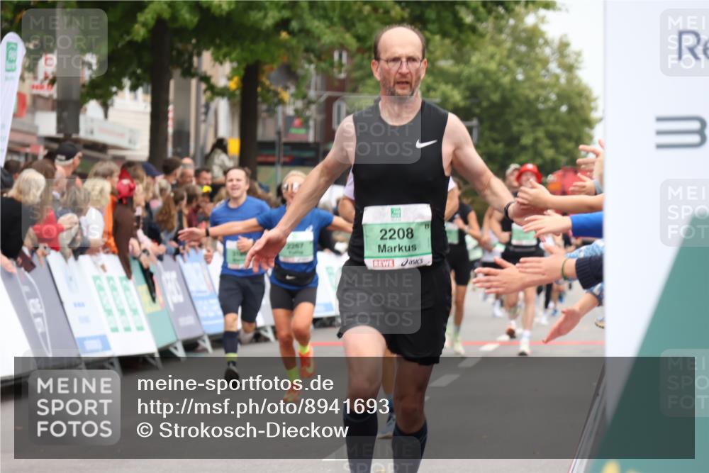 21.09.2025 - PSD Bank Halbmarathon Strokosch-Dieckow http://msf.ph/oto/8941693 21.09.2025 11:43:33 Ziel 1262, 1804, 1856, 1943, 2027, 2154, 2208, 2252, 3920 meine-sportfotos.de