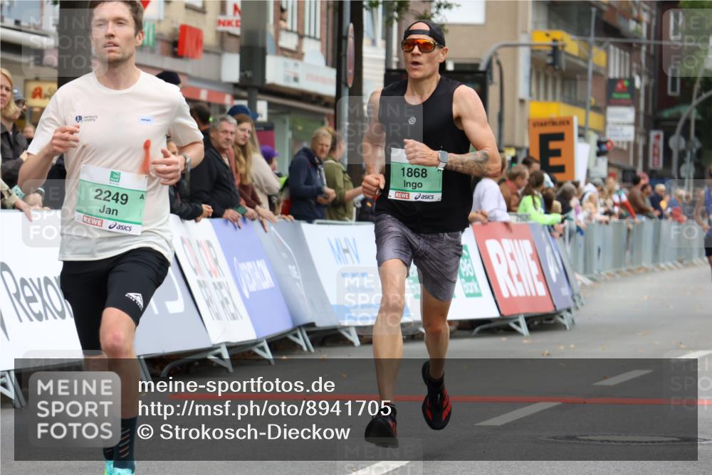21.09.2025 - PSD Bank Halbmarathon Strokosch-Dieckow http://msf.ph/oto/8941705 21.09.2025 11:26:09 Ziel 1868, 2249 meine-sportfotos.de